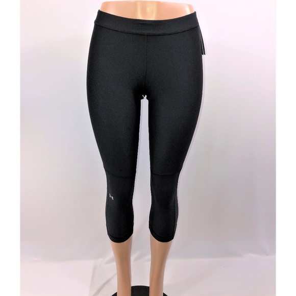 Under Armour Black Capri Heatgear Leggings - Picture 3 of 4